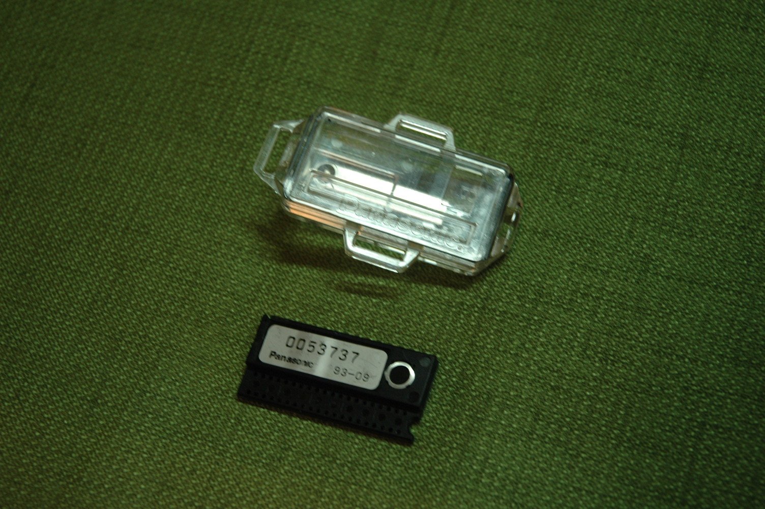 Panasonic UD-874 Clear Plastic single window integral clip Hangers for Panasonic dosimeters