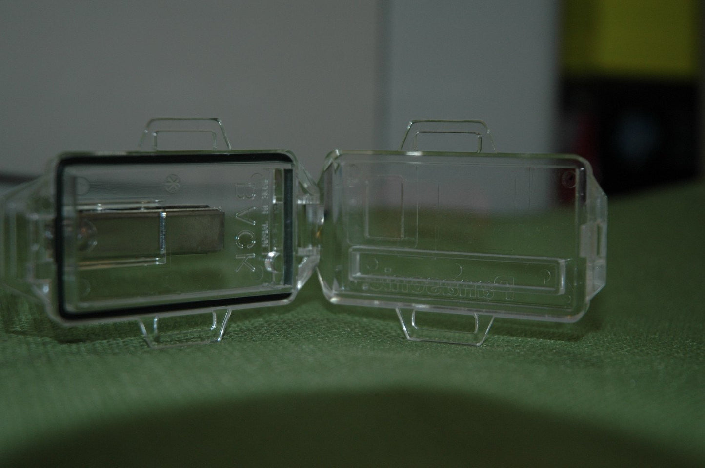 Panasonic UD-874 Clear Plastic single window integral clip Hangers for Panasonic dosimeters