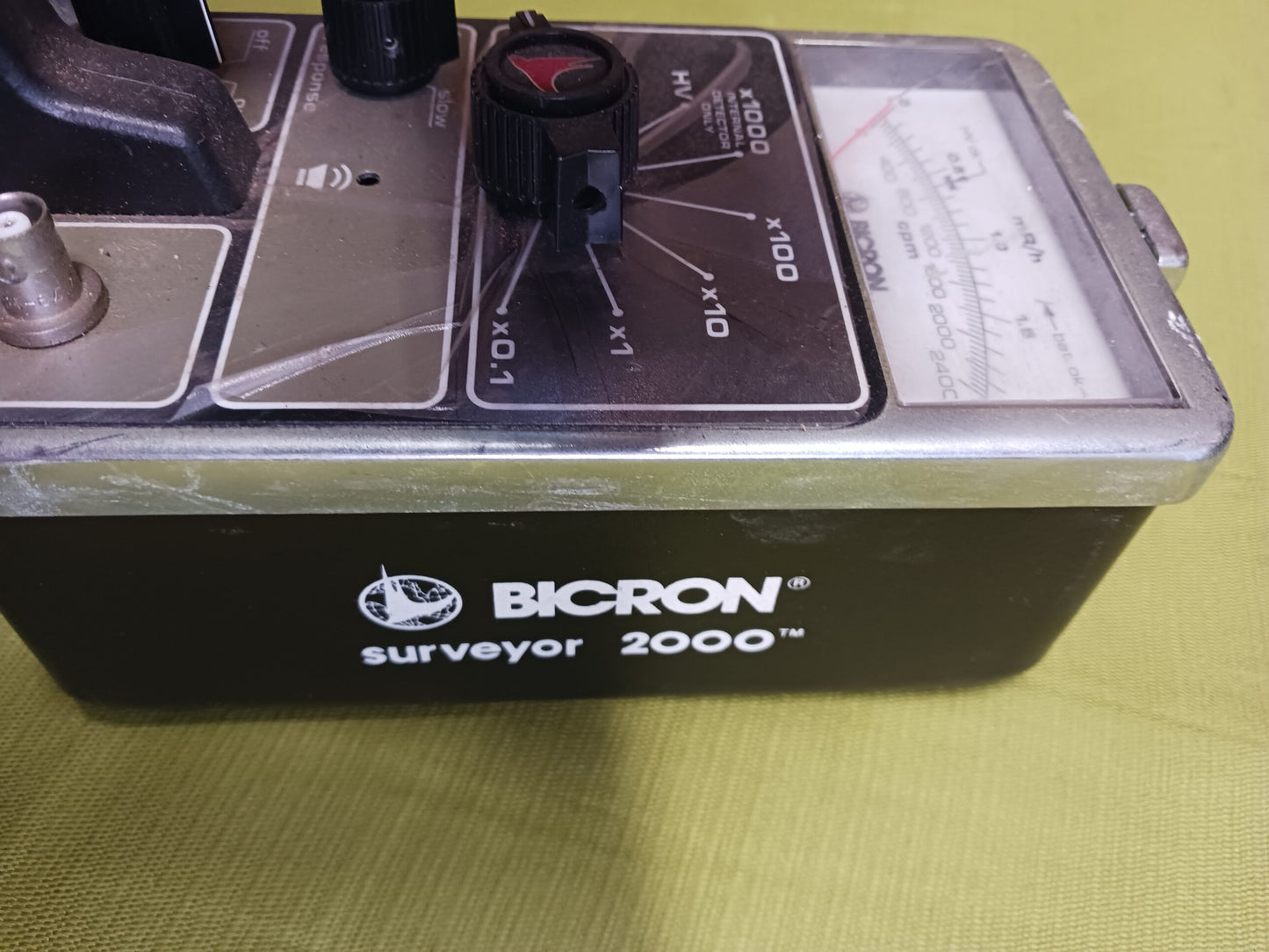 Bicron Surveyor 2000 Meter Geiger Counter