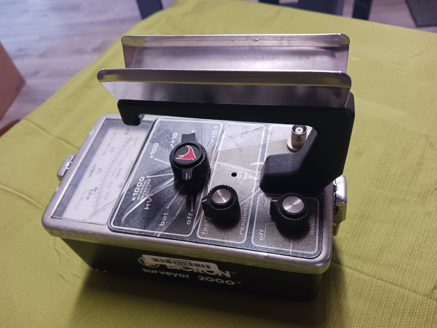 Bicron Surveyor 2000 Meter Geiger Counter