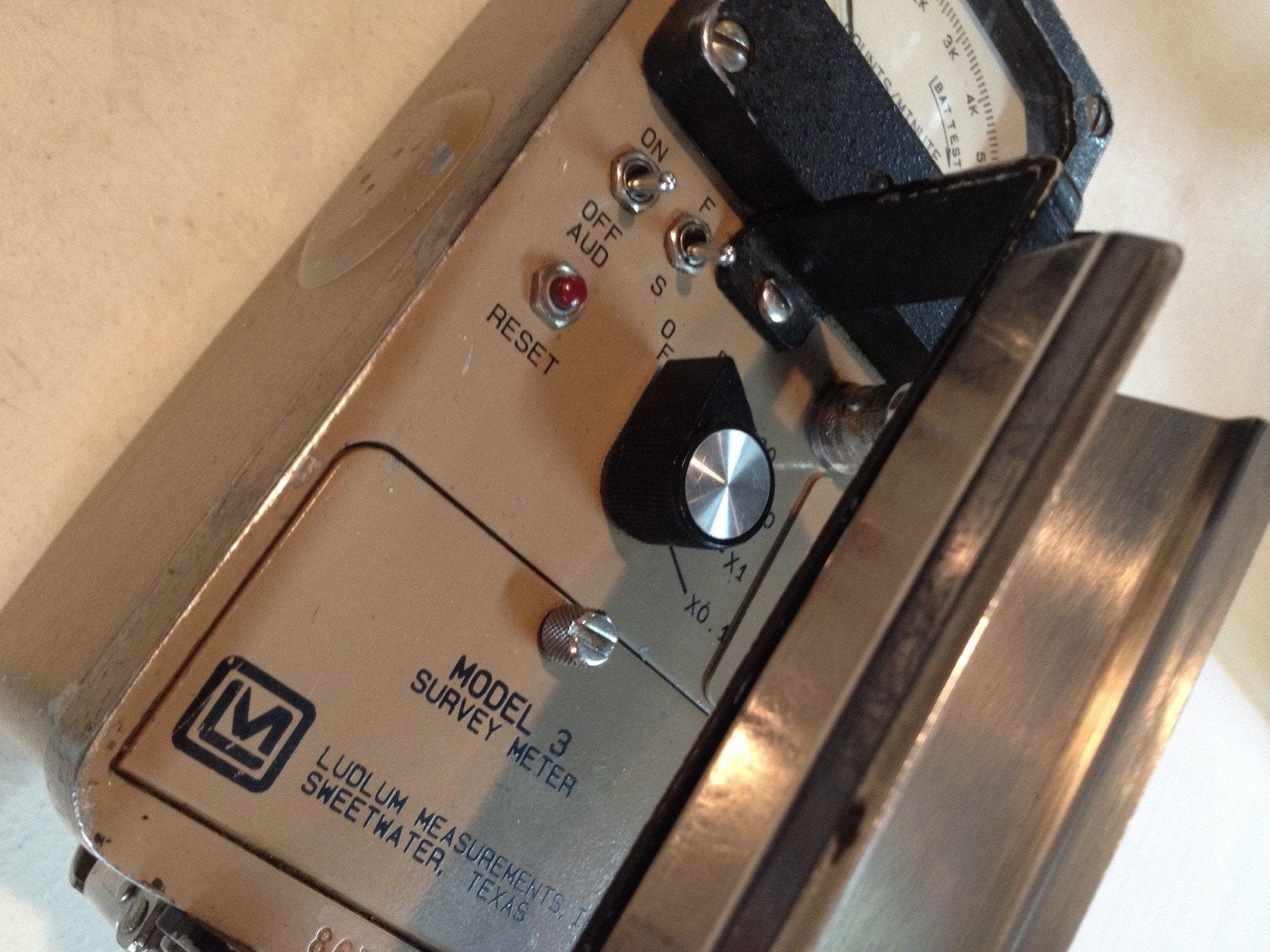 Ludlum Model 3 with "Pancake" style GM probe and cable Combo - Refurbished