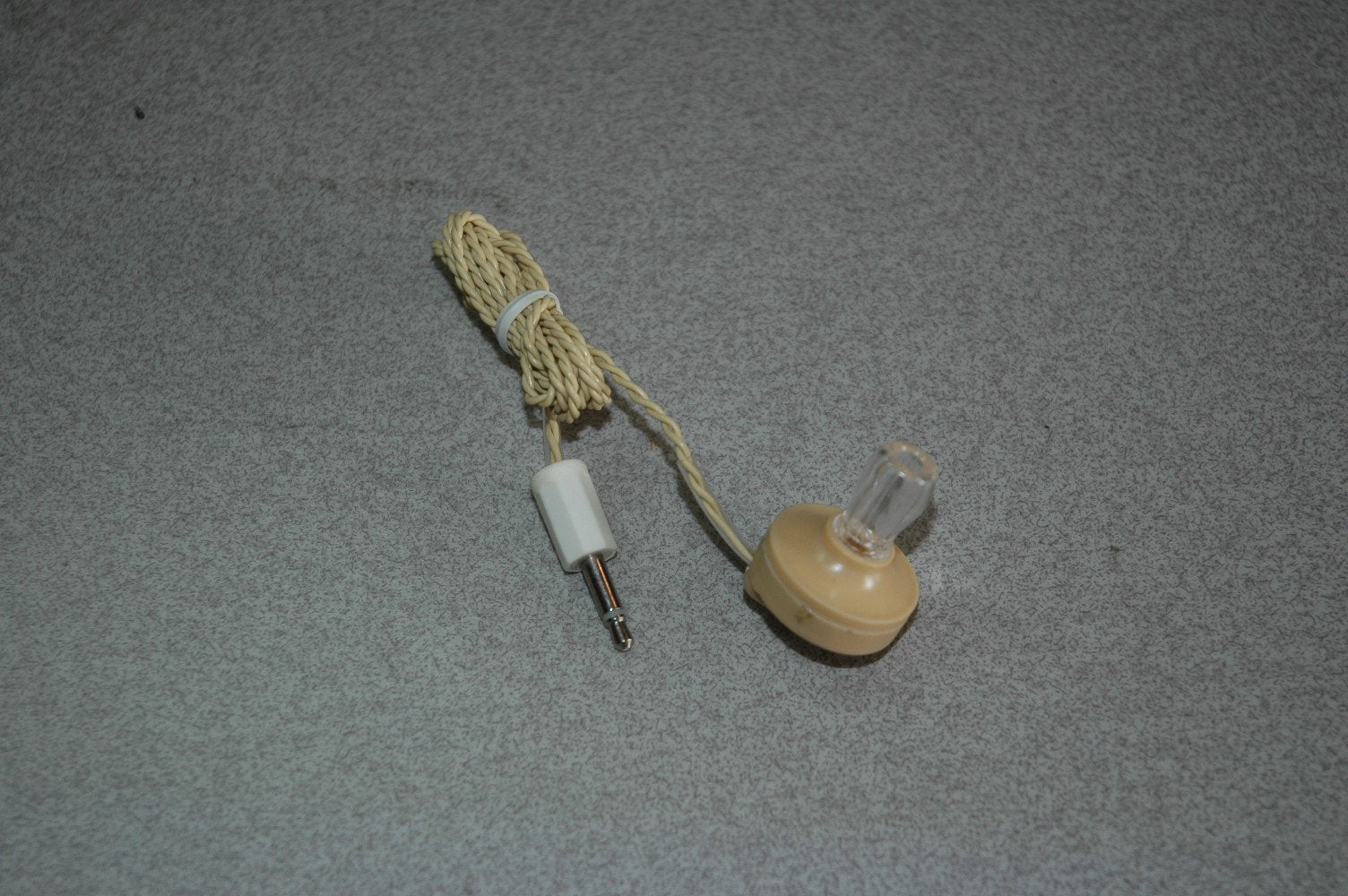 MGP DMC-2000 Earbuds to be paired with electronic dosimeters