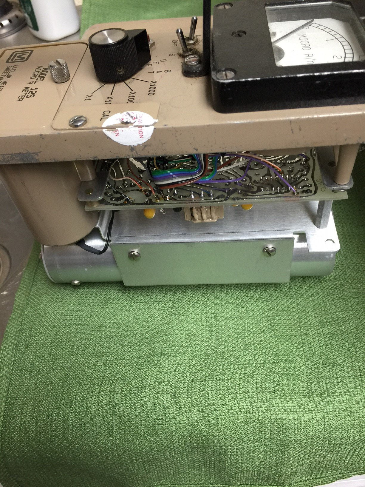 Ludlum Model 12S MicroR meter - Environmental Radiatiom Monitor