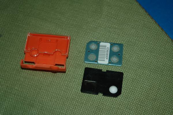 Harshaw 7776H Cu,P doped LiF cards. 4-element TLD cards sensitive down to 1 mrem