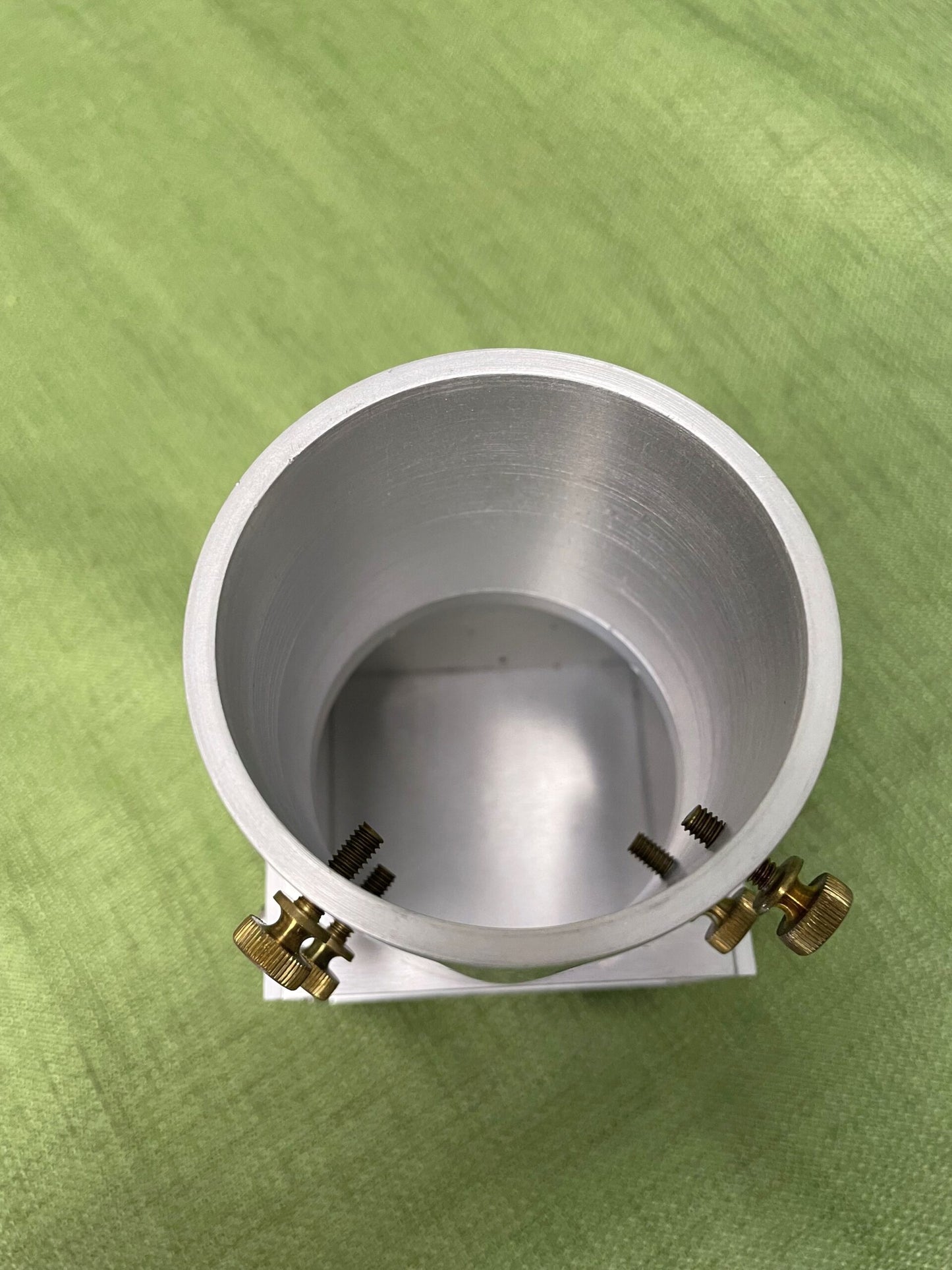 Ludlum Model 180-7 Sample Holder for 6.6 cm (2.6 in.) OD Detectors