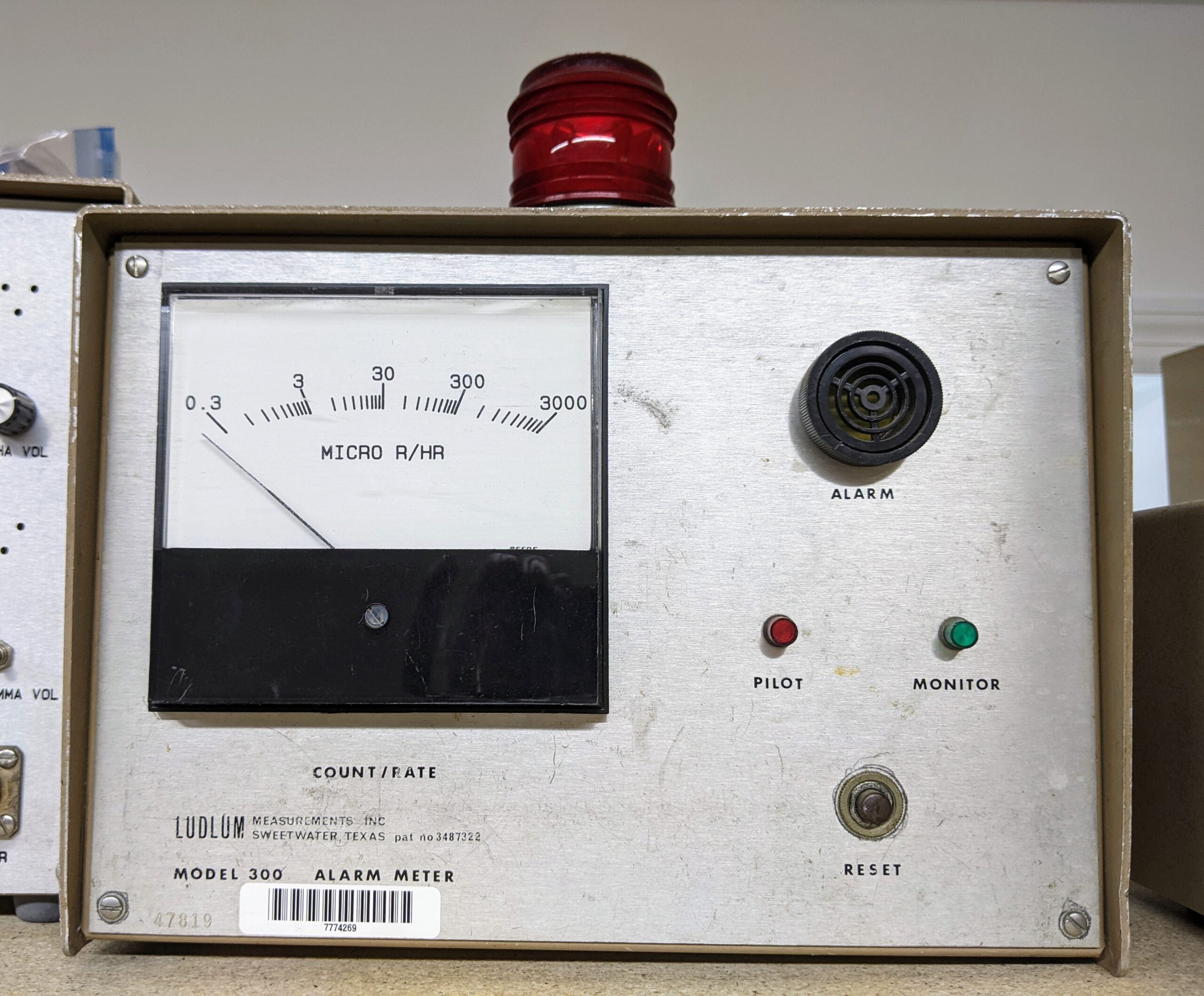 Ludlum Model 300 Alarming Area Monitor
